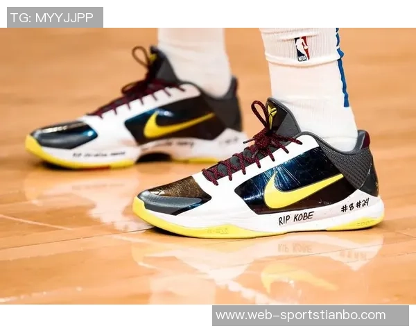 东契奇球鞋铭刻女儿名字感恩女儿是生命中最珍贵的礼物 东契奇球鞋铭刻女儿名字感恩女儿是生命中最珍贵的礼物