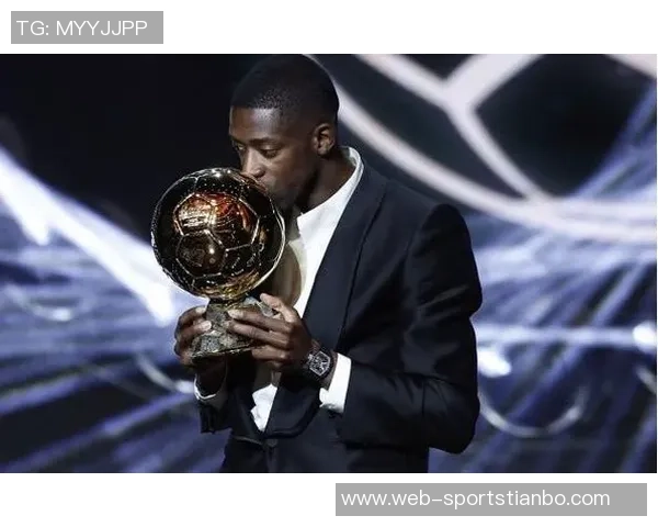 登贝莱回乡展示金球奖感恩故土成就职业生涯 登贝莱回乡展示金球奖感恩故土成就职业生涯