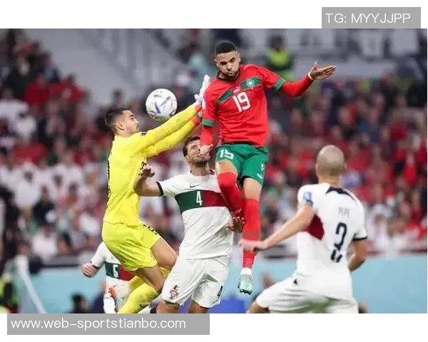 阿方索戴维斯重返赛场期待替补出战葡体教练决定上场机会 阿方索戴维斯重返赛场期待替补出战葡体教练决定上场机会